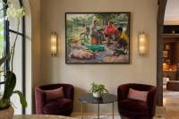 "ASA ATO" "MAO BA" "LAGEH" shown in a hotel lobby